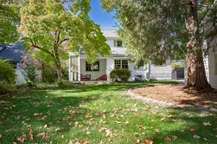 719 NW 3rd St, Grants Pass, OR 97526 - Photo 50