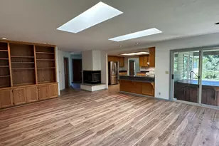 3115 Deer Trail Ln, Medford, OR 97501 - Photo 4