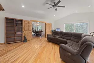 1885 Lonnon Rd, Grants Pass, OR 97527 - Photo 12