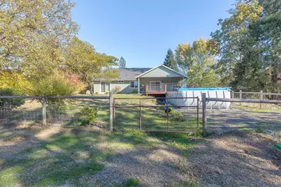 1885 Lonnon Road, Grants Pass, OR 97527 - Photo 36