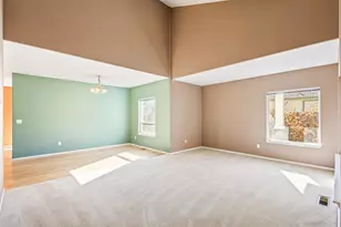 2056 NW 19th Pl, Redmond, OR 97756 - Photo 4