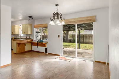 3220 Freeland Road, Central Point, OR 97502 - Photo 10