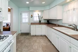 798 NW Claypool St, Prineville, OR 97754 - Photo 6