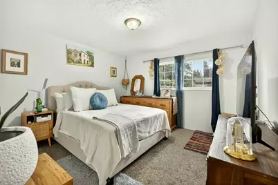 659 Herman Avenue, Medford, OR 97501 - Photo 34