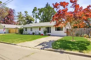 659 Herman Ave, Medford, OR 97501 - Photo 4