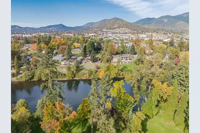 2250 Rogue River Highway, Grants Pass, OR 97527 - Photo 104