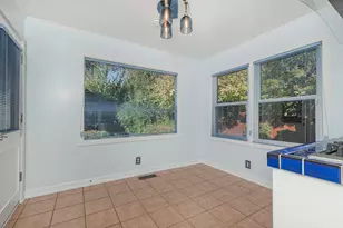 2250 Rogue River Hwy, Grants Pass, OR 97527 - Photo 18