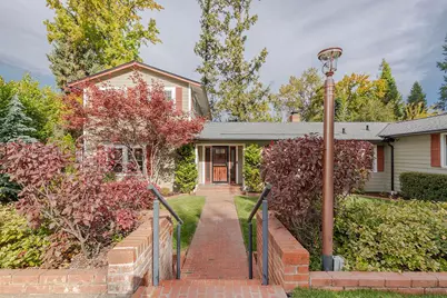 2250 Rogue River Highway, Grants Pass, OR 97527 - Photo 10