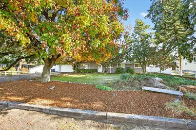 1977 Fairlane Drive, Medford, OR 97501 - Photo 6