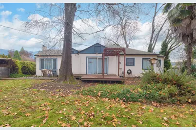 1213 E Park Street, Grants Pass, OR 97527 - Photo 4