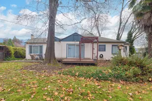 1213 E Park St, Grants Pass, OR 97527 - Photo 4