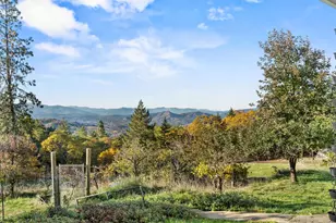 827 Summit Loop, Grants Pass, OR 97527 - Photo 54