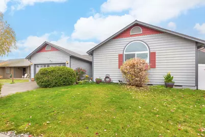 1061 Rainwood Lane, Grants Pass, OR 97527 - Photo 4