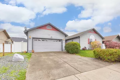 1061 Rainwood Lane, Grants Pass, OR 97527 - Photo 2