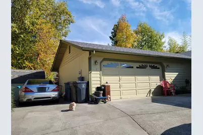 1523 NW Thompson Way, Grants Pass, OR 97526 - Photo 4