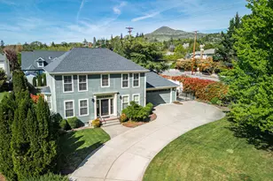 3487 Greystone Ct, Medford, OR 97504 - Photo 1