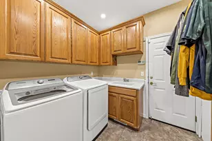 3487 Greystone Ct, Medford, OR 97504 - Photo 28