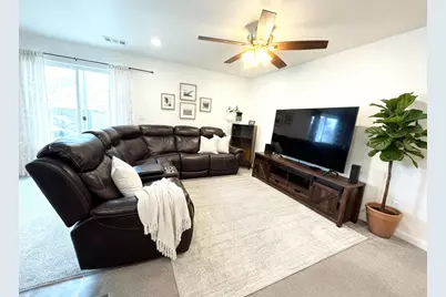 7929 Jacqueline Way, White City, OR 97503 - Photo 6