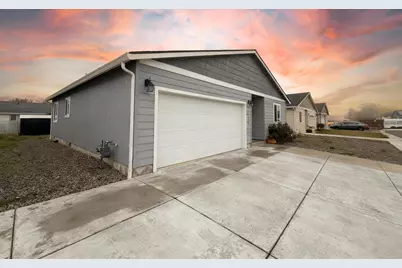 7929 Jacqueline Way, White City, OR 97503 - Photo 2