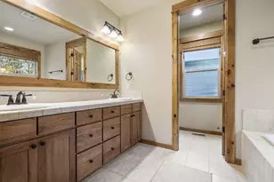 60798 Goldenwood Loop, Bend, OR 97702 - Photo 18