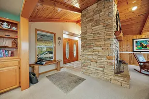 2070 Skyview Dr, Medford, OR 97501 - Photo 34