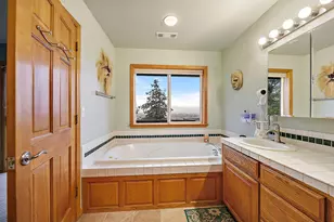 2070 Skyview Dr, Medford, OR 97501 - Photo 46