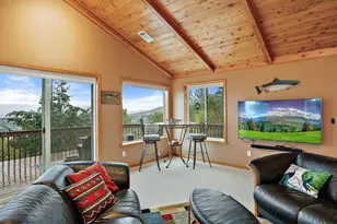 2070 Skyview Dr, Medford, OR 97501 - Photo 36