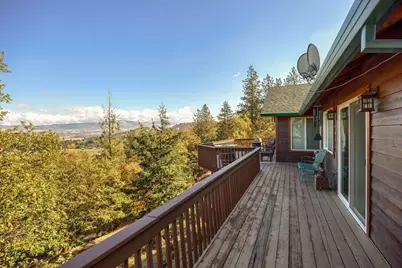 2070 Skyview Drive, Medford, OR 97501 - Photo 20