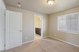 20376 SE Lois Way, Bend, OR 97702 - Photo 32