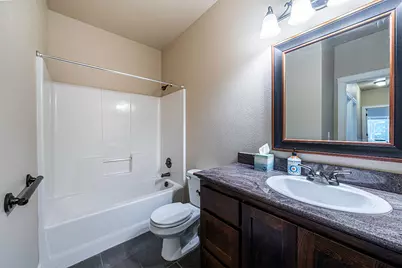 2850 Farmington Avenue, Medford, OR 97504 - Photo 12