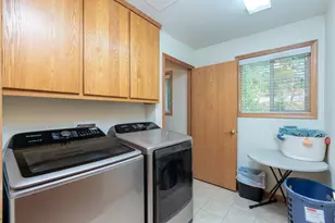 18616 Diamond Peak Dr, Crescent Lake, OR 97733 - Photo 24