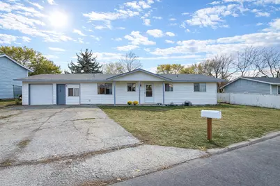 860 SE 6th Street, Prineville, OR 97754 - Photo 2