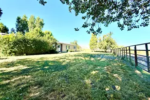 7992 Elliott Rd, Klamath Falls, OR 97603 - Photo 12