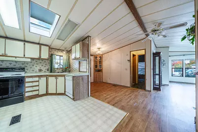 3431 S Pacific Highway #SPC 9, Medford, OR 97501 - Photo 10