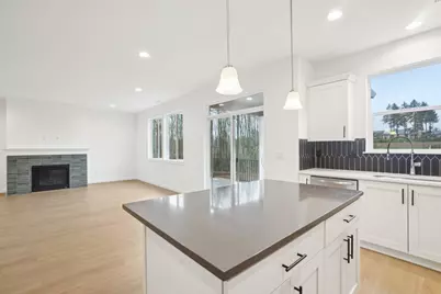 160 Valemont Drive #9, Eagle Point, OR 97524 - Photo 14