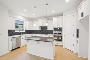 160 Valemont Dr, Eagle Point, OR 97524 - Photo 12