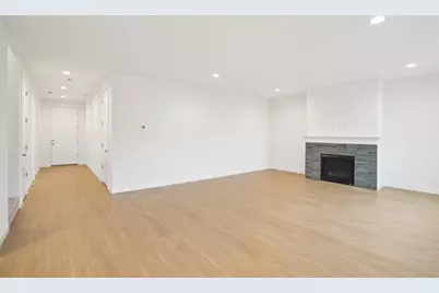 160 Valemont Drive #9, Eagle Point, OR 97524 - Photo 8