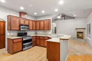 931 Highbury Dr, Medford, OR 97501 - Photo 14