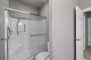 931 Highbury Dr, Medford, OR 97501 - Photo 22