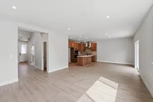 21548 SE Etna Pl, Bend, OR 97702 - Photo 6