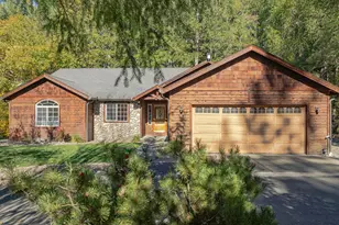 4027 Azalea Dr, Grants Pass, OR 97526 - Photo 38