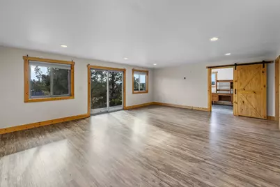 5203 NW Greenwood Avenue, Redmond, OR 97756 - Photo 16