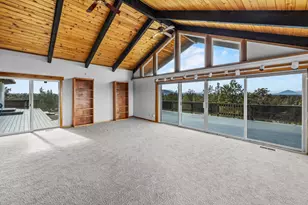 5203 NW Greenwood Ave, Redmond, OR 97756 - Photo 6