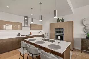 291 SW Bluff Dr, Bend, OR 97702 - Photo 8