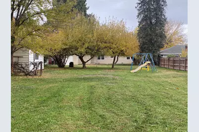 1826 Homedale Road, Klamath Falls, OR 97603 - Photo 36