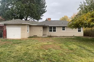 1826 Homedale Rd, Klamath Falls, OR 97603 - Photo 38