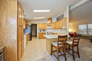 240 Mobile Dr, Ashland, OR 97520 - Photo 10