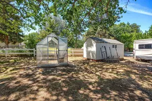 240 Mobile Dr, Ashland, OR 97520 - Photo 6