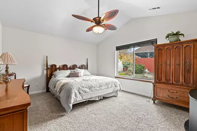 1023 Highlands Drive, Eagle Point, OR 97524 - Photo 14