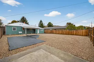 787 NW 5th St, Prineville, OR 97754 - Photo 20